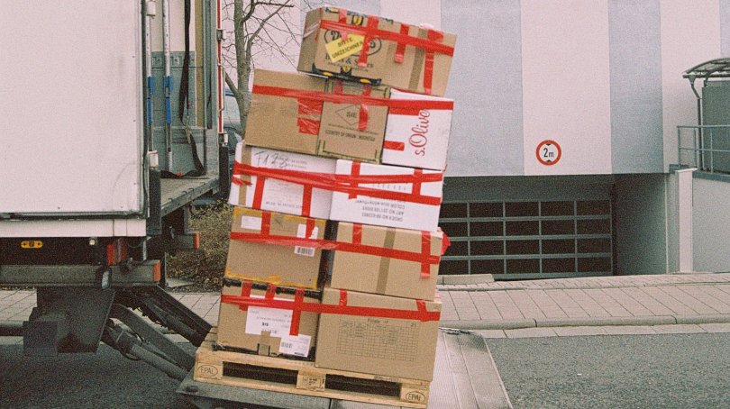 Photo de cartons de déménagement